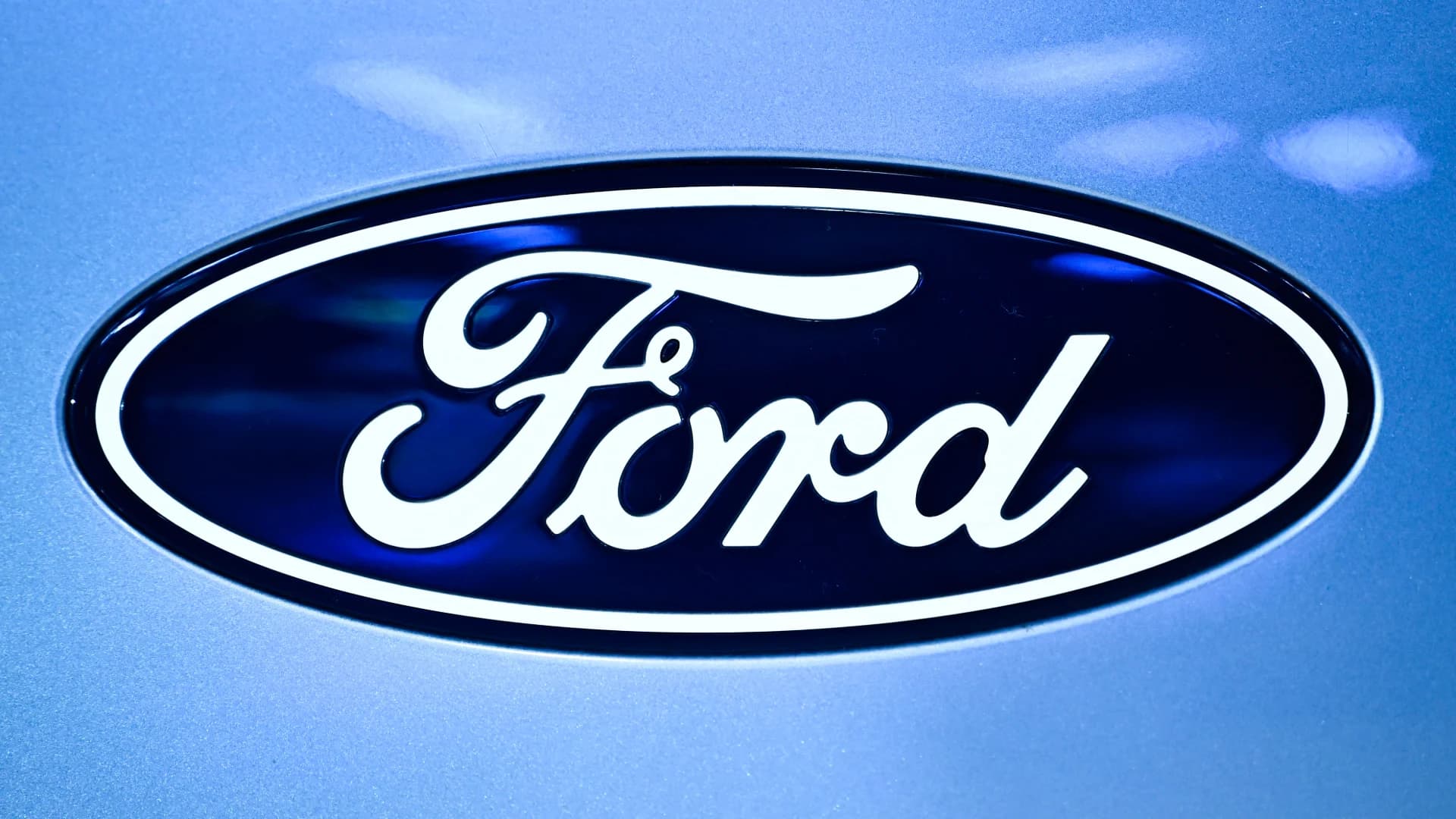 Ford Explores Chinese EV Tech Partnership With Geely