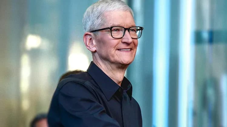 What Apple's Tim Cook Does First Every Morning as CEO