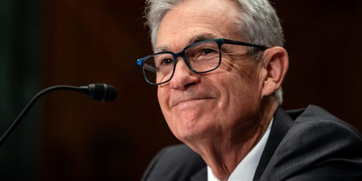 Fed Holds Rates Steady as Powell Signals Hawkish Stance