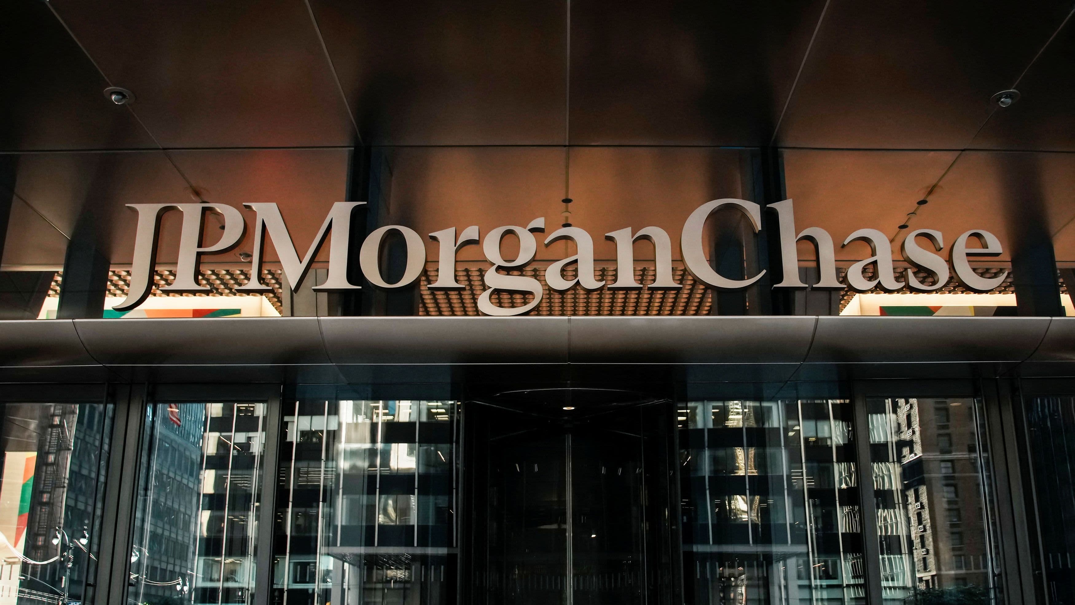 JPMorgan Chase Tightens Leash on Struggling KKR Credit Fund