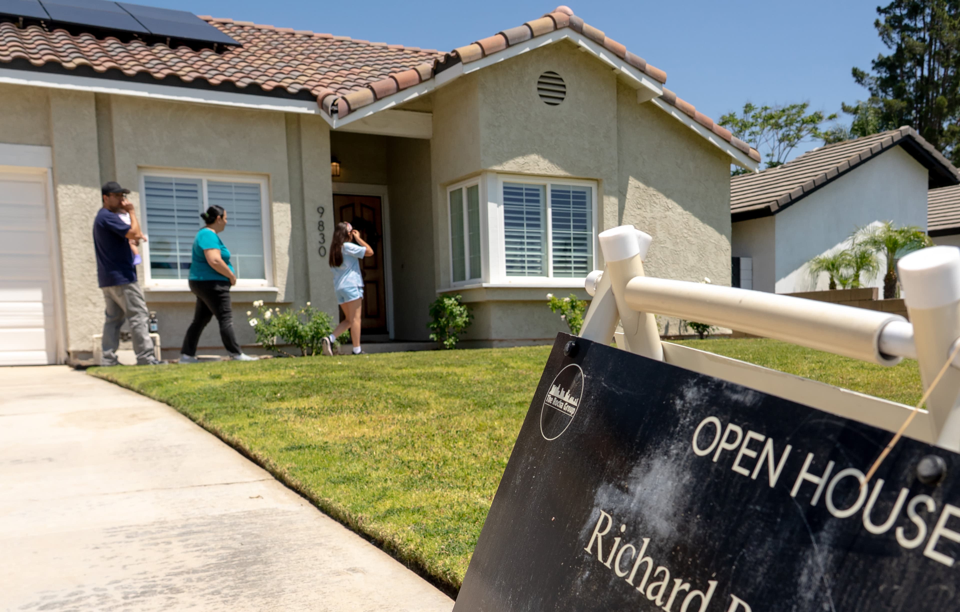 April Home Sales Stall as Mortgage Rates Climb Higher