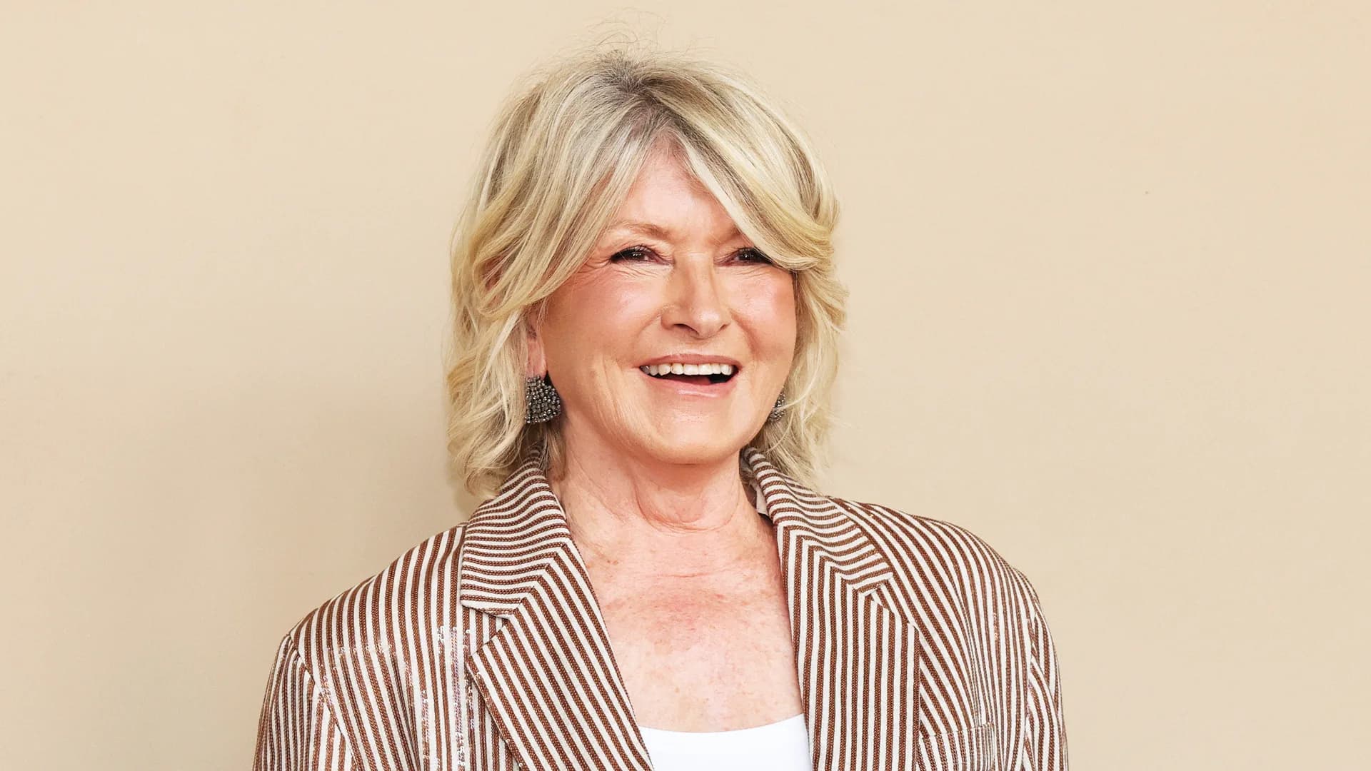 Martha Stewart's AI Startup Hint Raises $10M to Disrupt Home Management