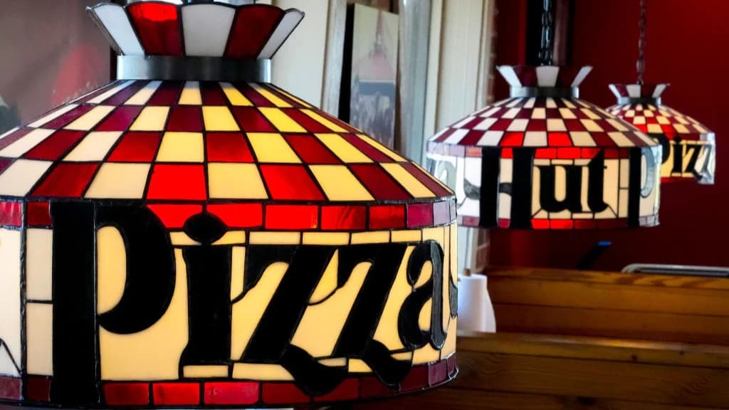 Pizza Hut's Retro Turnaround: How Nostalgia Strategy Is Reviving the Brand