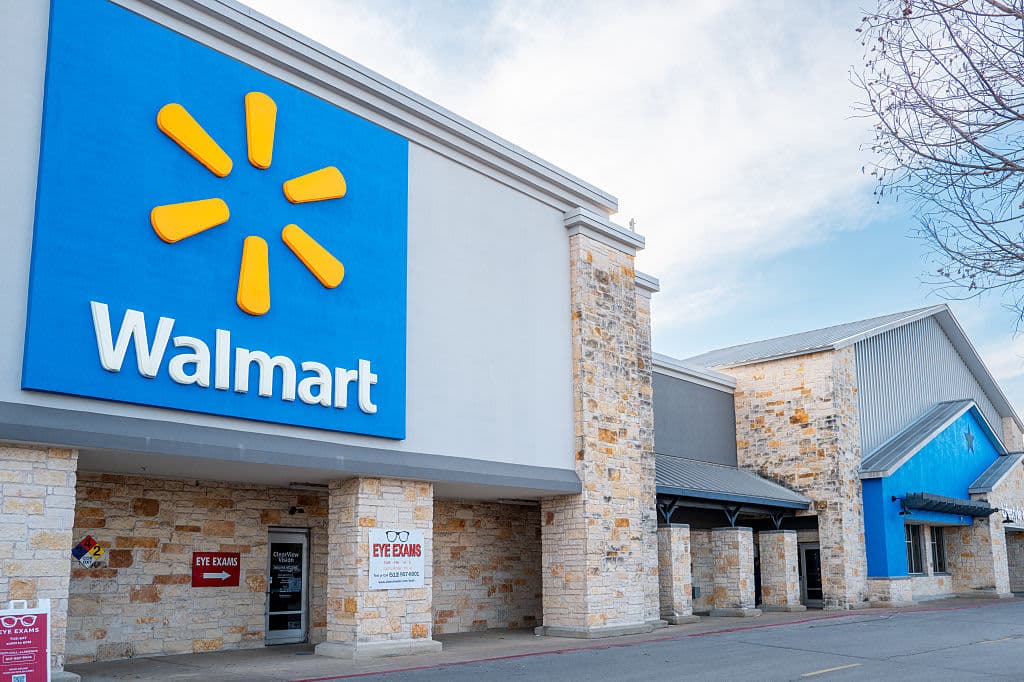 Walmart Leadership Shifts: Two Executives Exit Under New CEO
