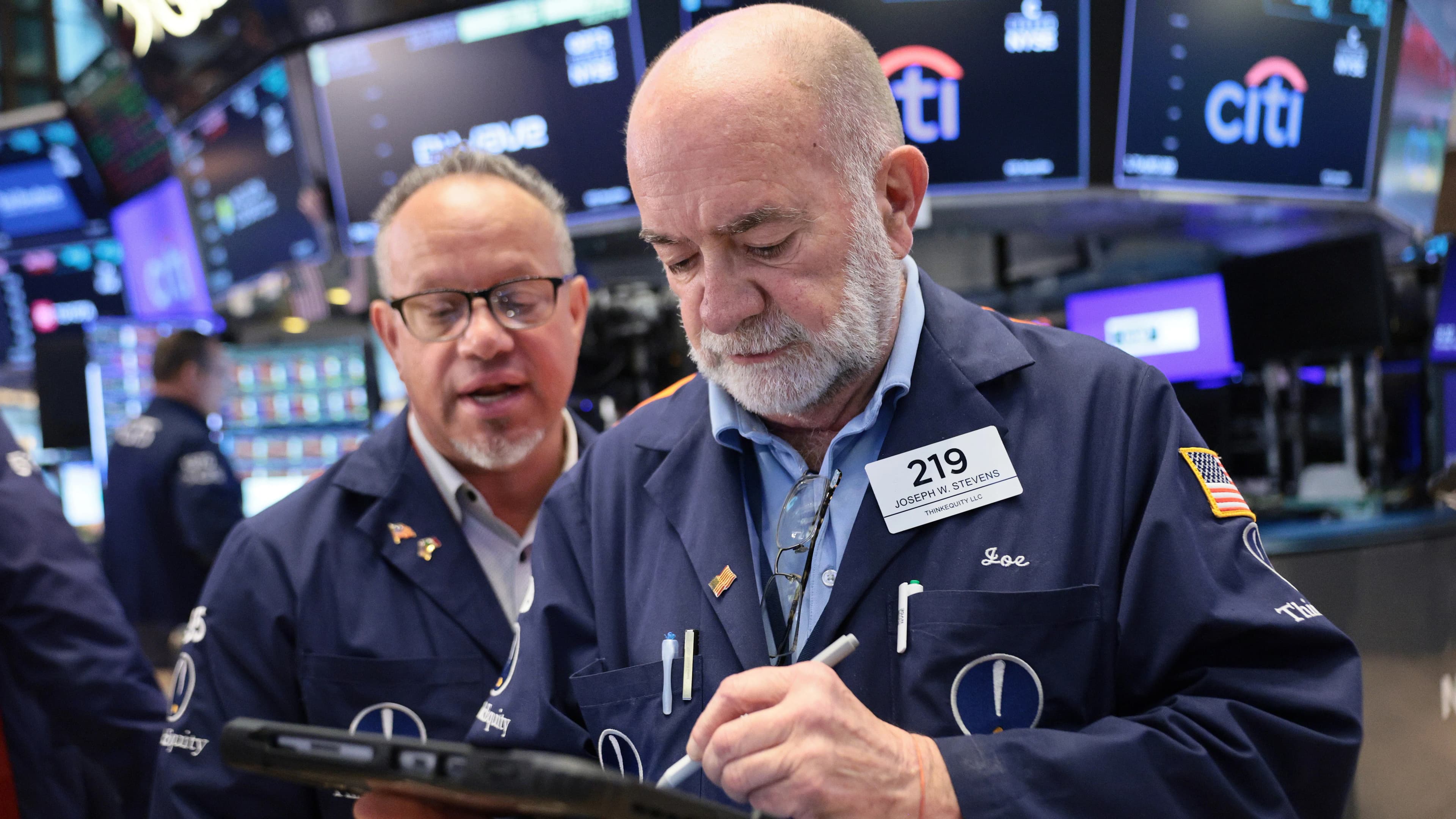 Micron Hits $1T Milestone as Memory Chip Demand Surges