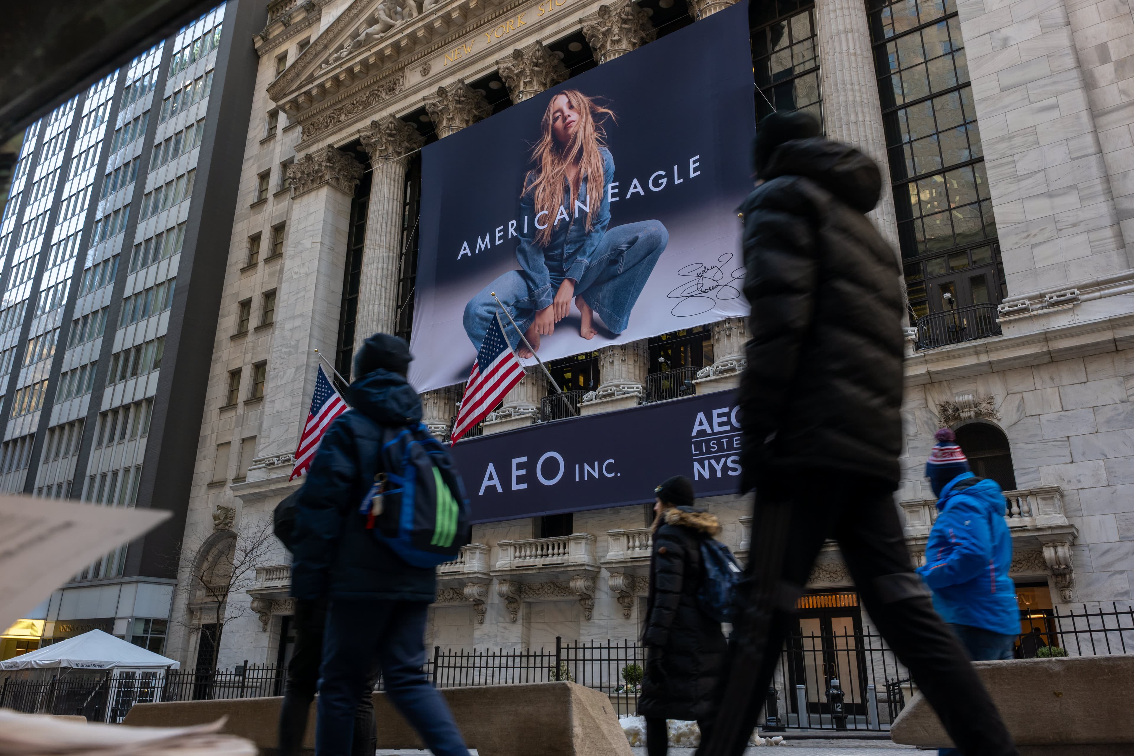 American Eagle's Aerie Thrives While Main Brand Struggles