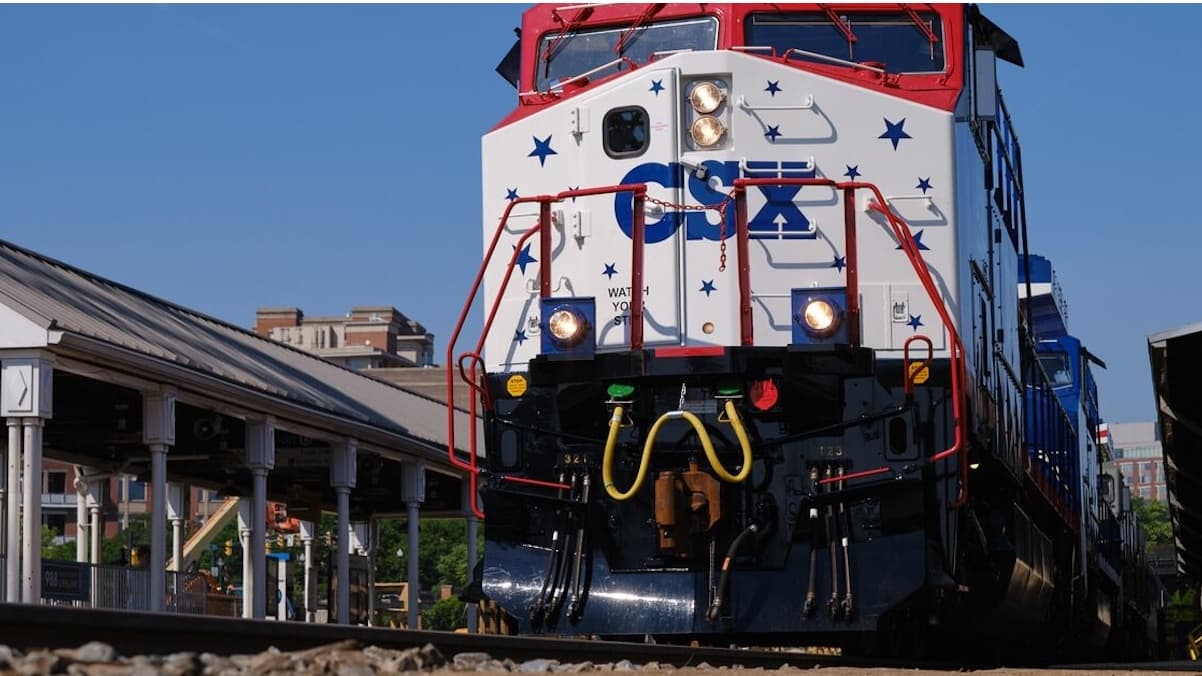 CSX Unveils 250th Commemorative Locomotives