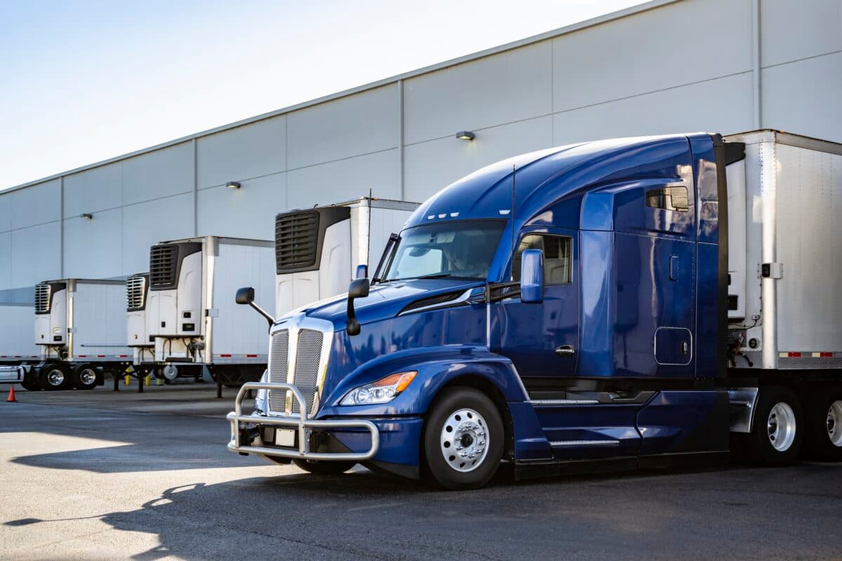 Bipartisan Cargo Theft Bill Advances to Senate Amid Data Debate
