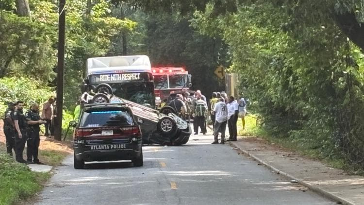 Vehicle Collision with MARTA Bus Sends 5 to Hospital
