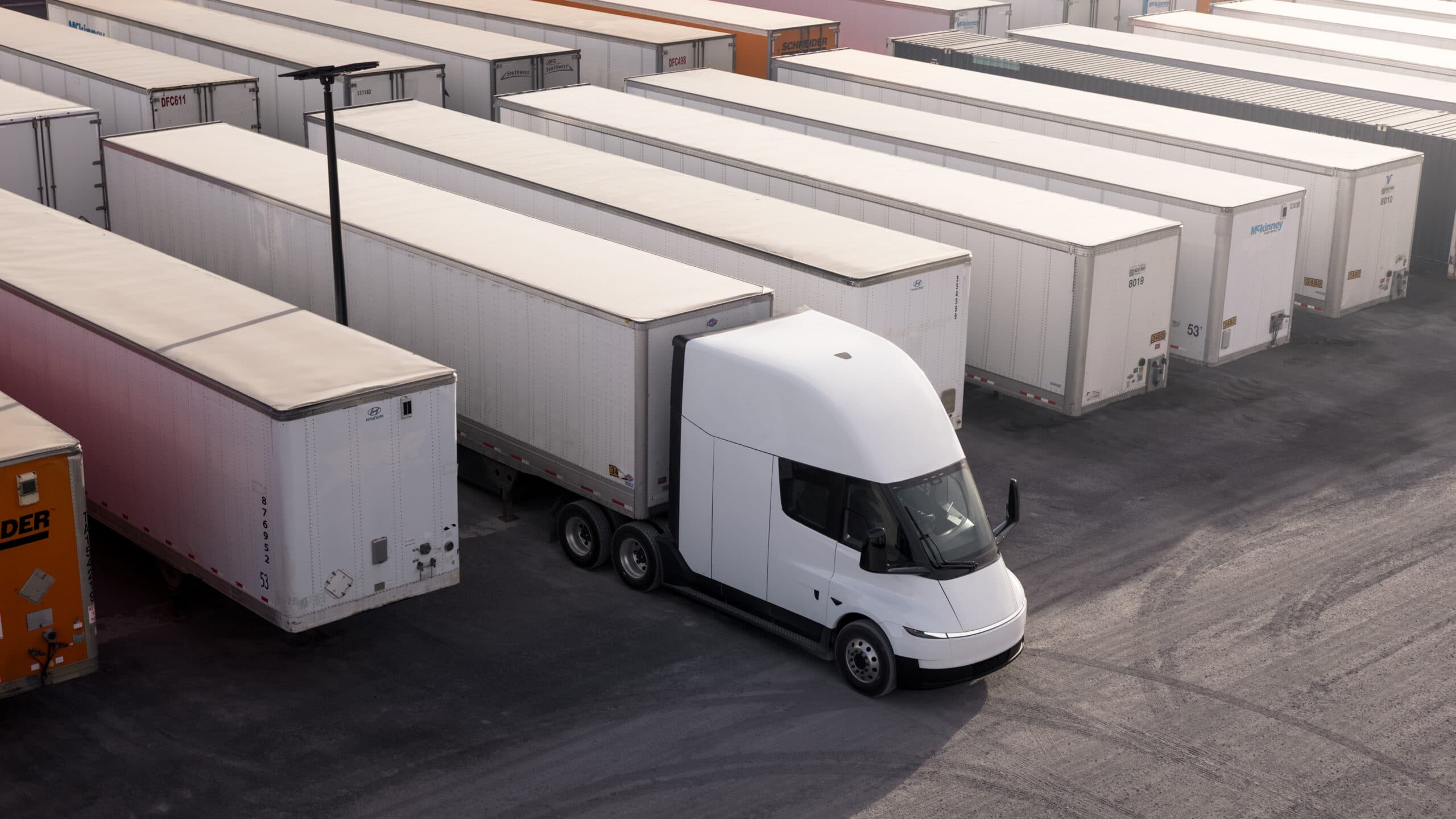 Paper Transport Evaluates Tesla Semi for Electric Freight Operations