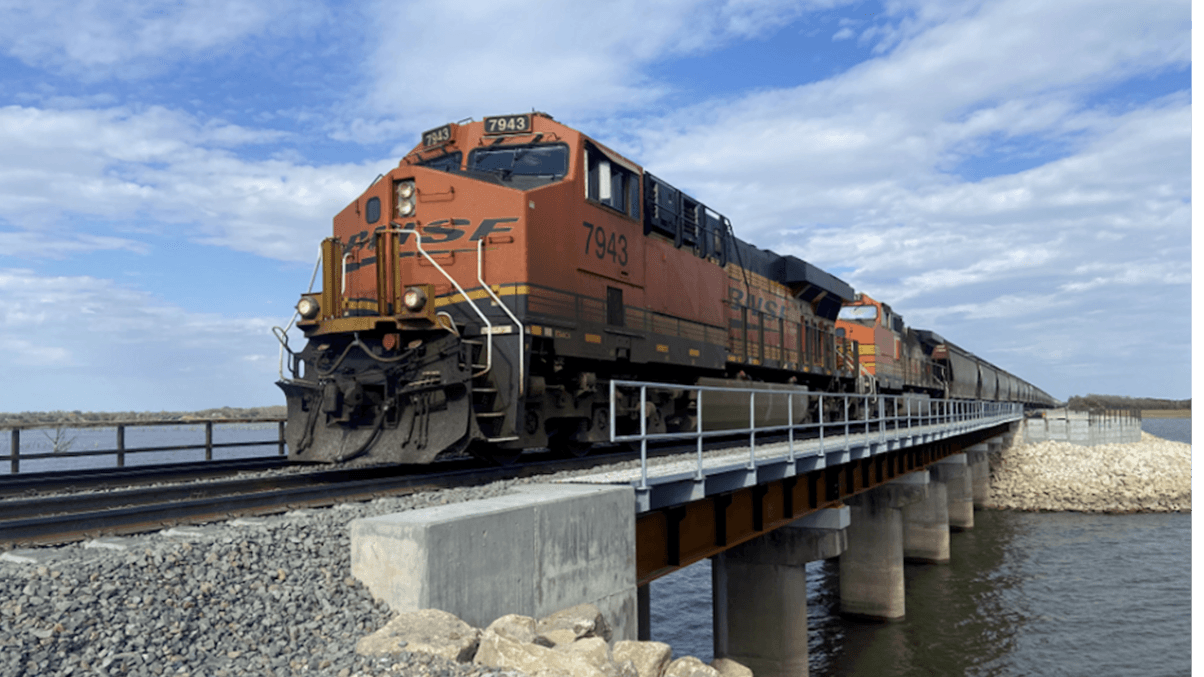 BNSF Profits Climb on Stronger Shipping Volume