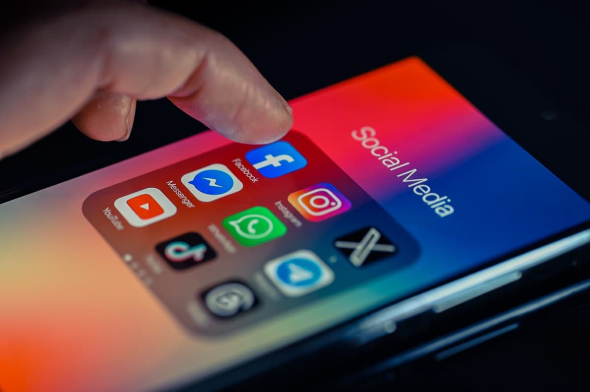 Social Media Scams Cost Consumers $2.1B in 2025