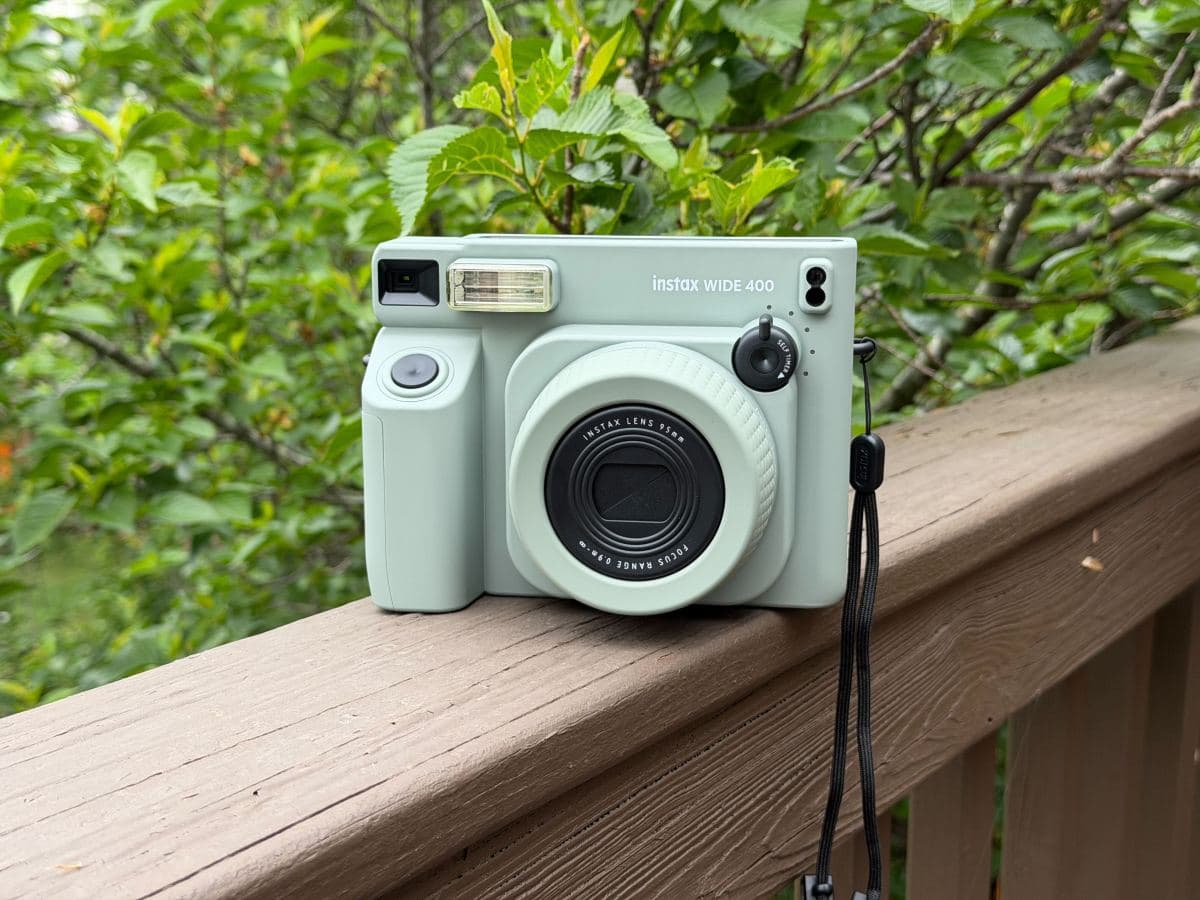 Instant Film Photography Makes Unexpected Comeback in Digital Age