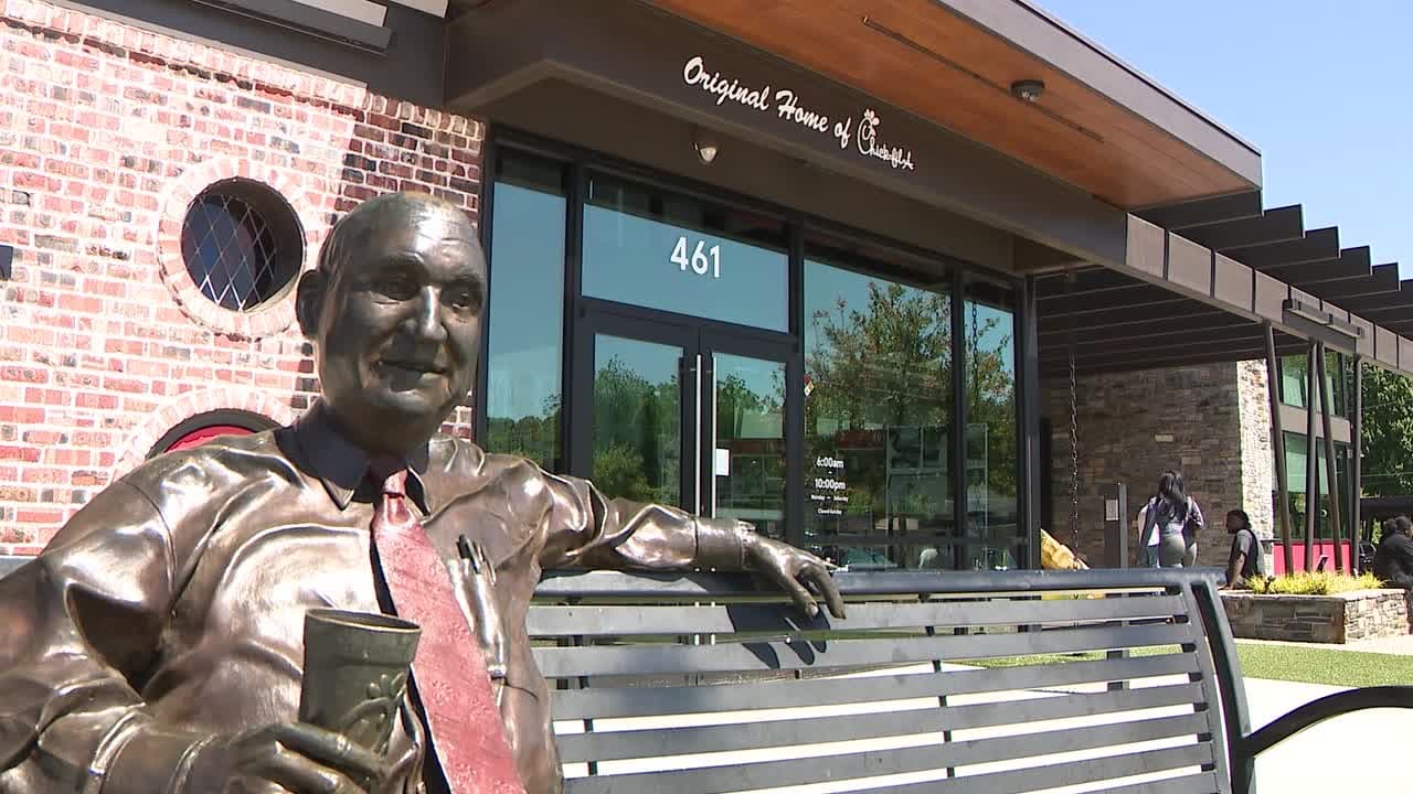 Hapeville's Dwarf House Marks 80 Years as Chick-fil-A Icon