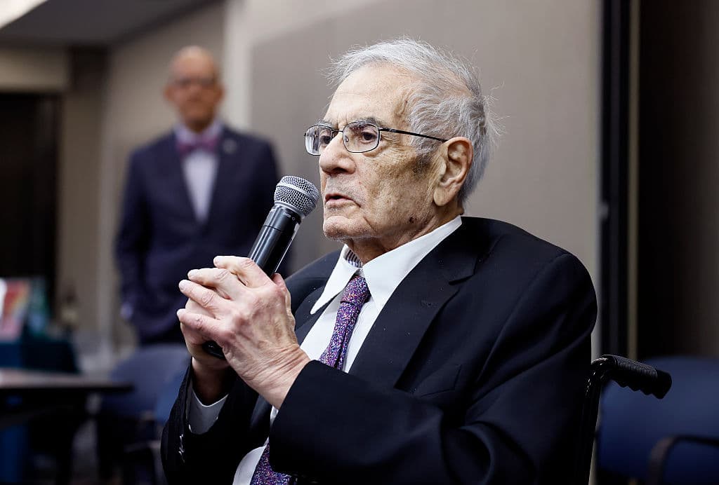 Barney Frank, Financial Reform Champion, Dies at 86