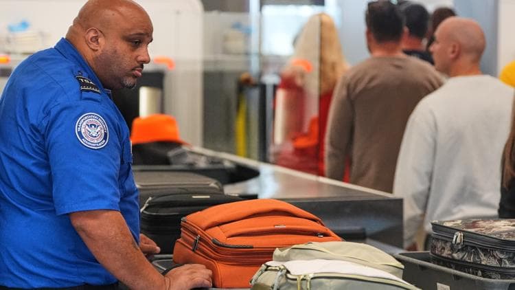 Atlanta Airport Eyes Private Security Screening Option