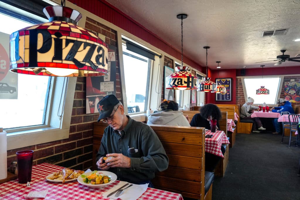 Pizza Hut's Retro Redesign Signals Nostalgia Trend in Georgia QSR