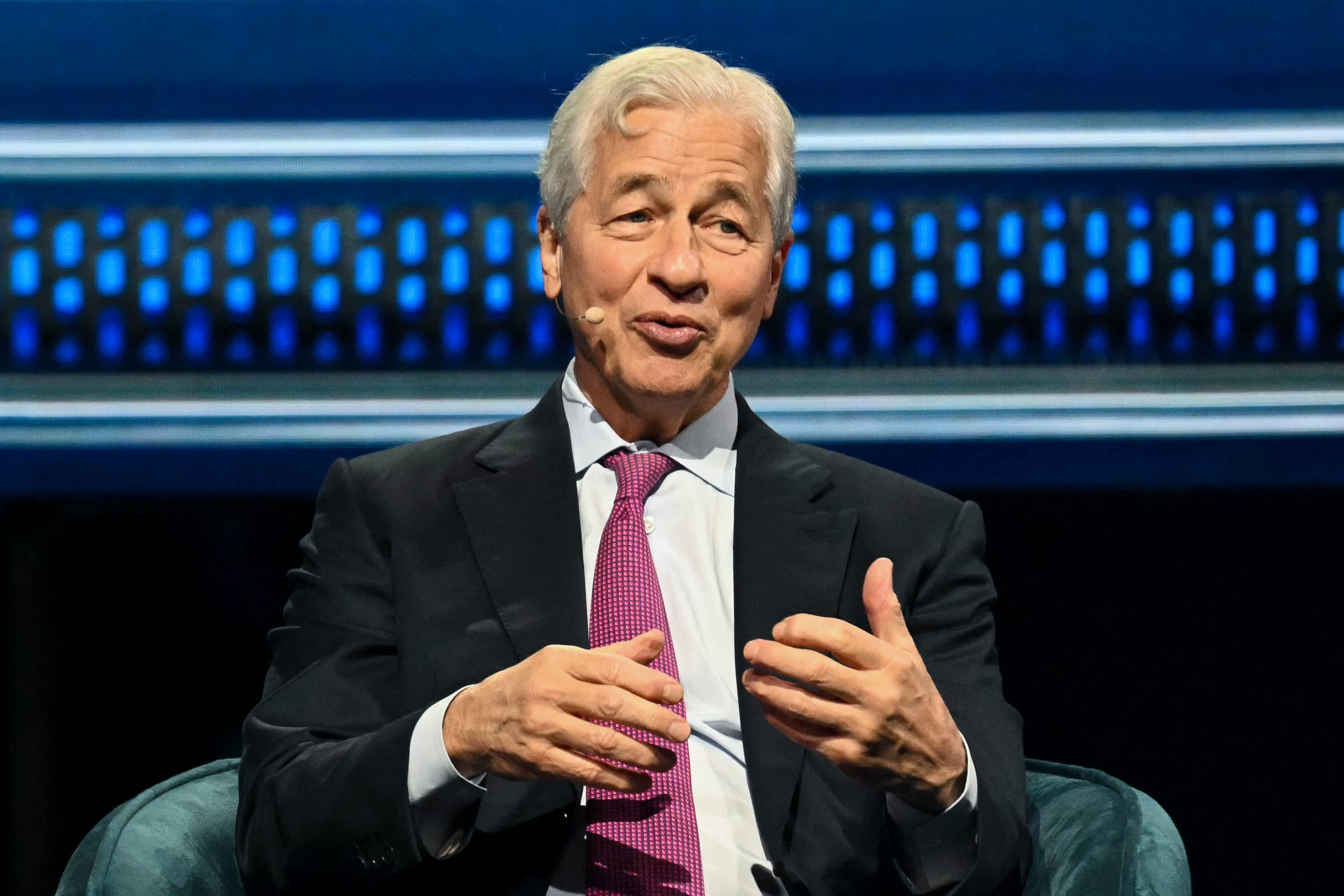 JPMorgan Chase Eyes $20B Acquisition as M&A Strategy Accelerates