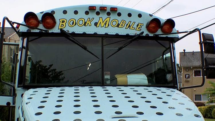Gwinnett Schools' Mobile Library Model Expands Student Access