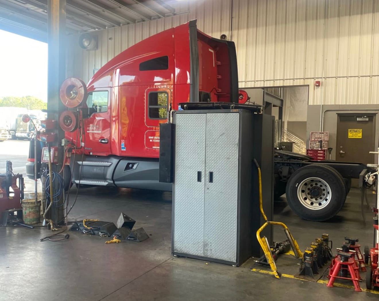 From Prison Cell to Trucking Success: Debon Sims' Path to Entrepreneurship