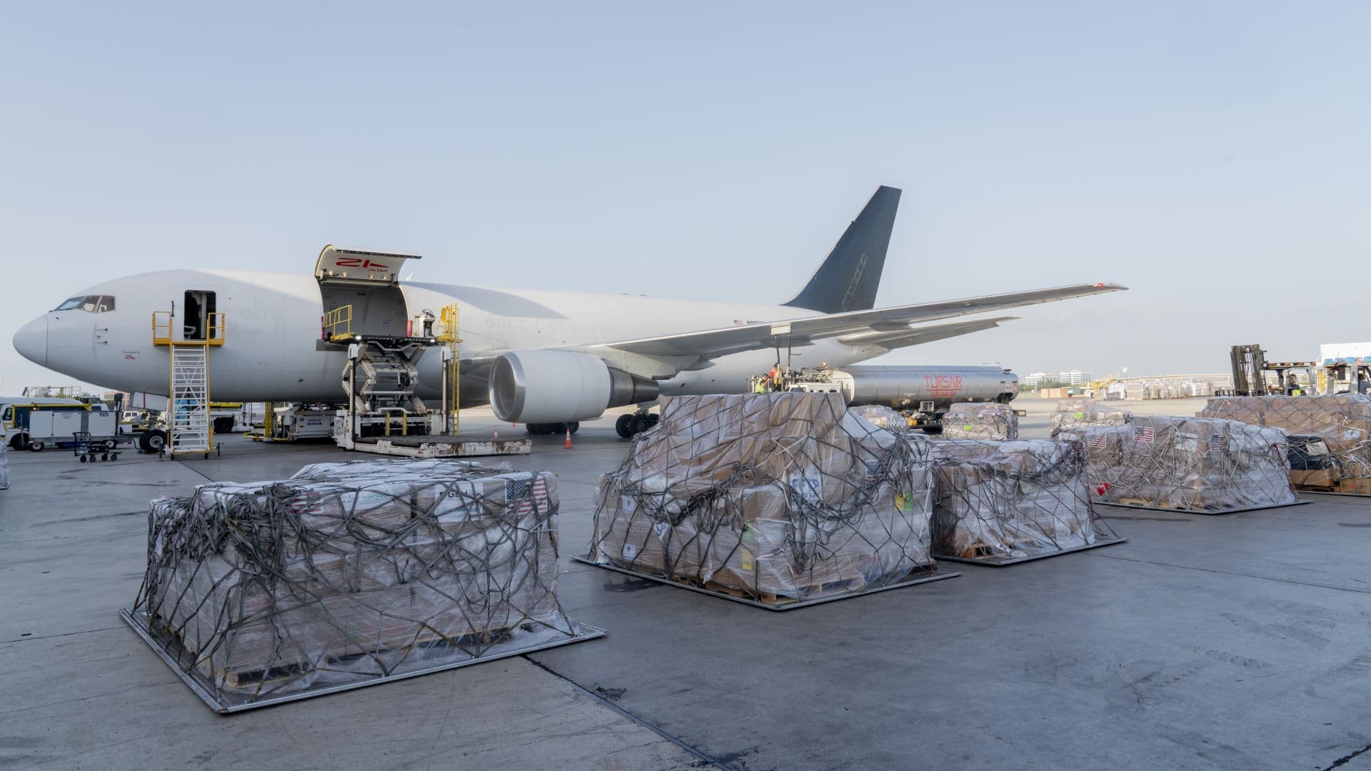 Amazon Deploys Cargo Network for Venezuela Earthquake Aid