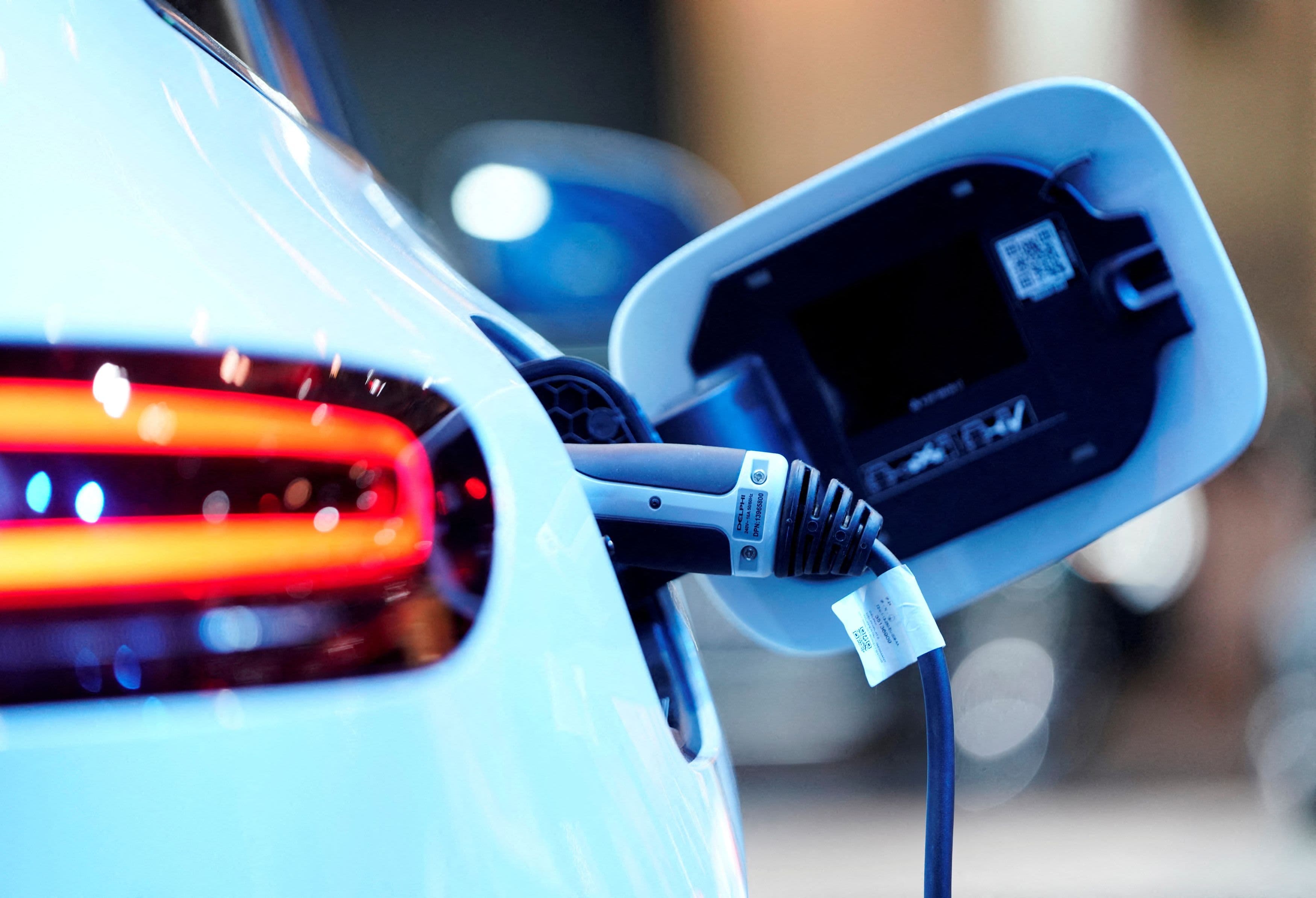 Auto Industry's Over-the-Air Updates Raise Cybersecurity Concerns