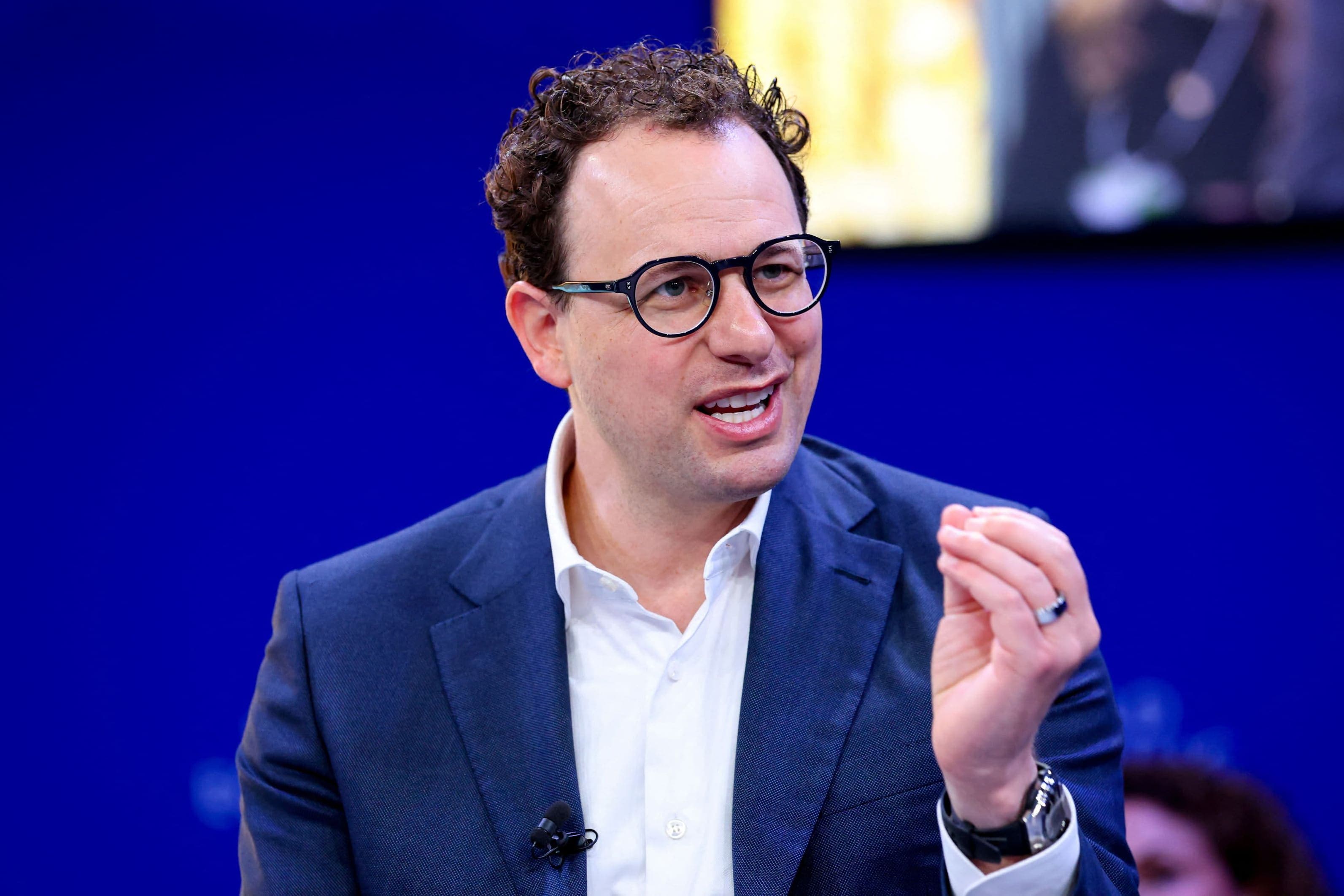 AI Distillation Emerges as Policy and Tech Industry Flashpoint