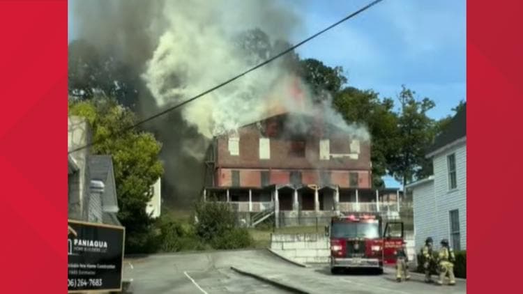 Large Fire Damages Downtown Dalton Building