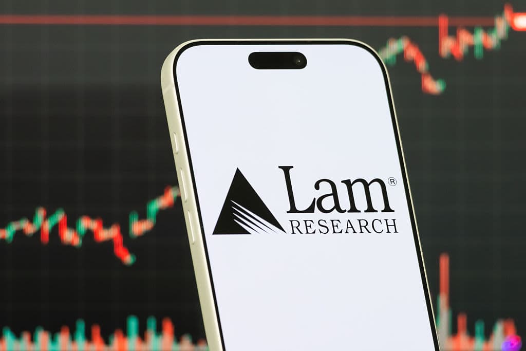 Wall Street Analysts Identify Three Growth Stocks for Investors